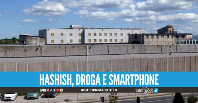Hashish e cellulari all'interno di una busta, la scoperta nel carcere di Ariano Irpino