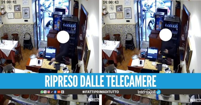 Napoli, ruba il cellulare del dipendente della pizzeria e gli svuota il conto corrente
