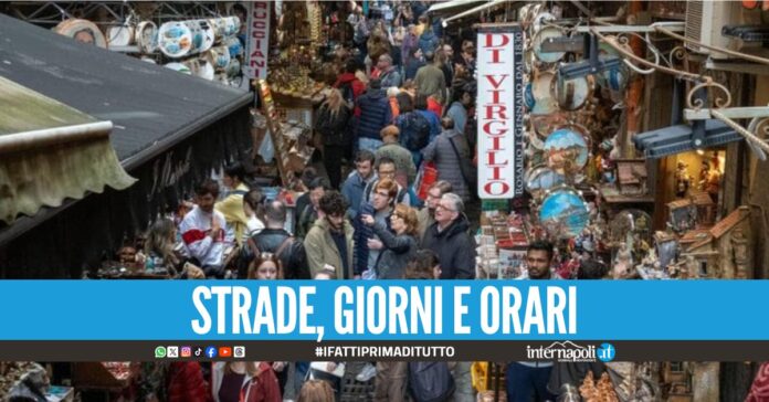 Natale a Napoli, torna il senso unico pedonale a San Gregorio Armeno: il calendario