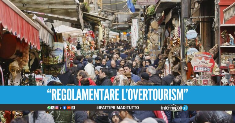 “Ticket di 5 euro per entrare al Centro Storico di Napoli”, la proposta in Consiglio Comunale