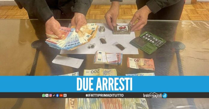 Traditi dall'agitazione al posto di blocco nel Napoletano, nascondevano droga e 14mila euro