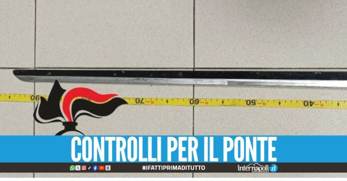 Bloccato un 'samurai' a Procida, aveva un katana da 22 centimetri