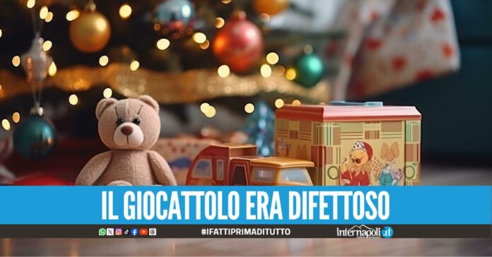 Apre il regalo di Natale e scoppia un incendio in casa intossicati mamma e bimbi nel Salernitano