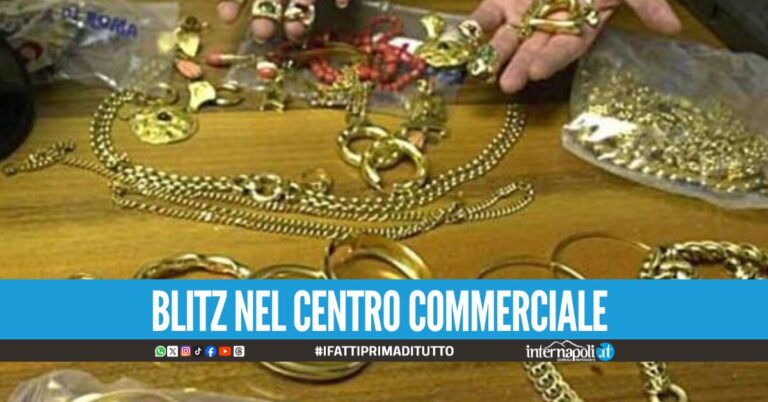 Controlli nel centro commerciale a Torre Annunziata, sanzioni a 5 gioiellerie