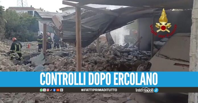 Blitz nelle fabbriche di fuochi d'artificio, 6 denunce a Napoli