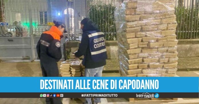 Frutti di mare sequestrati a Castellammare oltre una tonnellata di pesce non tracciato