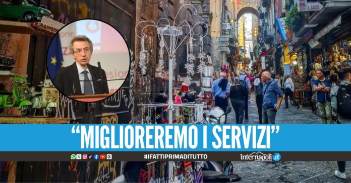 Verso l'aumento di 2 euro a notte della tassa di soggiorno a Napoli, il nuovo tariffario