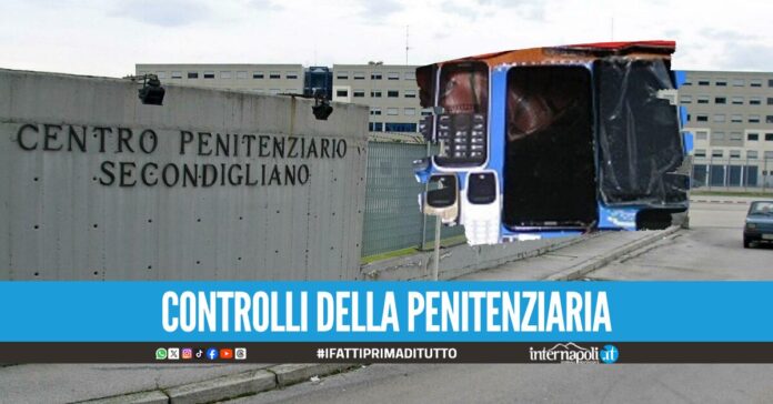 Blitz nel carcere di Secondigliano, sequestrati 18 cellulari nella sezione alta sicurezza