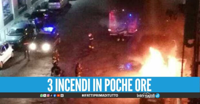 Cinque auto distrutte dalle fiamme paura nella notte a Soccavo