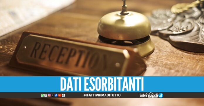 A Napoli rischiano multa e chiusura 4500 case vacanze e B&B abusivi, non hanno il codice CIN