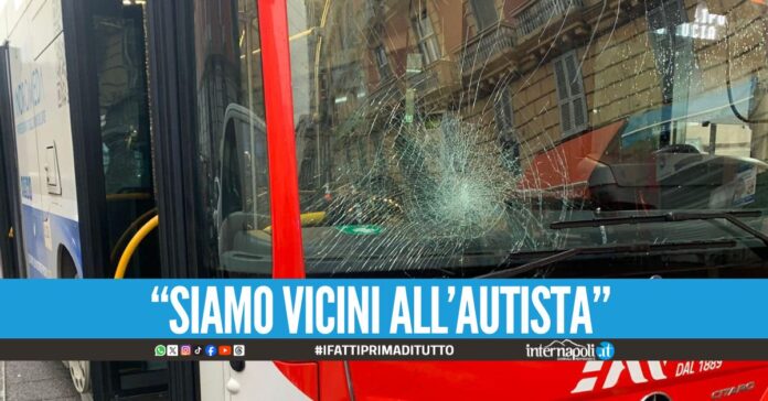Investito dal bus a Napoli, 60enne ricoverato in ospedale