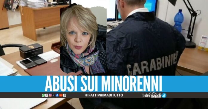 Prof di Castellammare arrestata per violenza sessuale, a casa aveva materiale porno