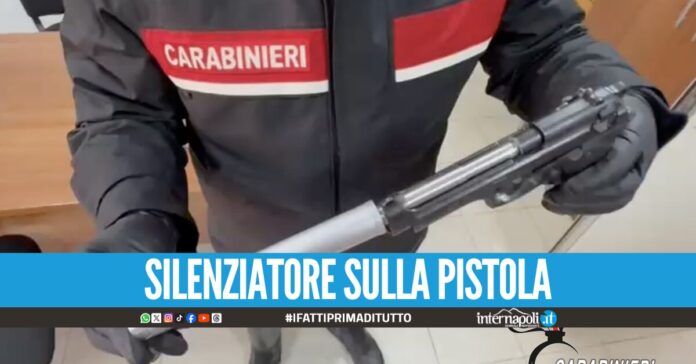 Rapinano un centro di telefonia a Cardito, presi 2 malviventi