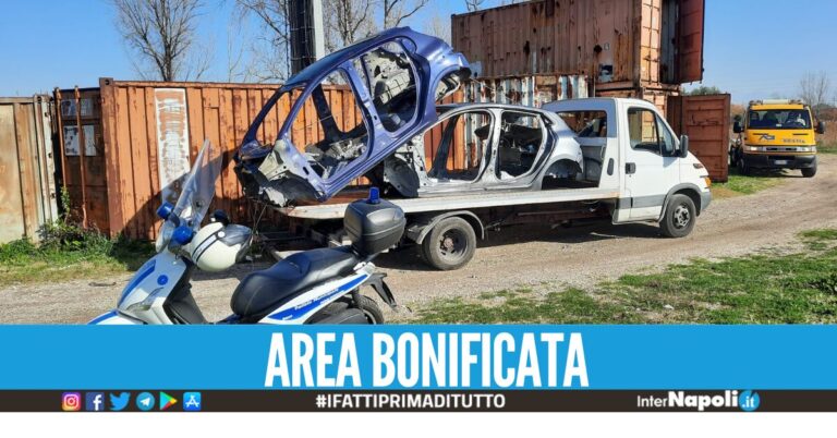 Scoperto a Napoli ‘cimitero’ di auto e moto, veicoli cannibalizzati dai ladri