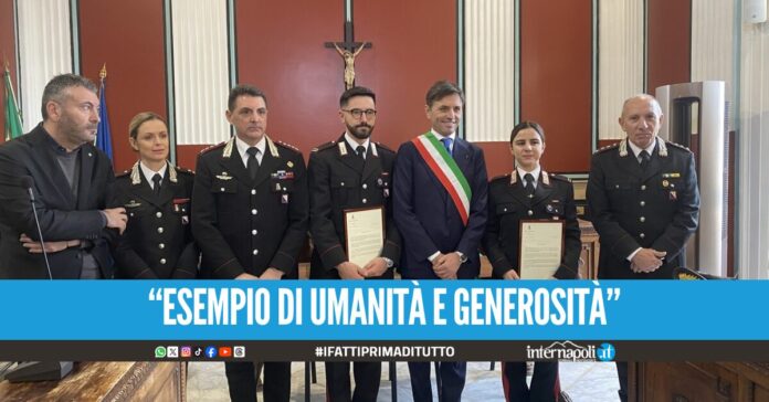 Salvarono la vita a un bimbo di 2 anni a Ercolano, cerimonia di encomio per i due carabinieri eroi