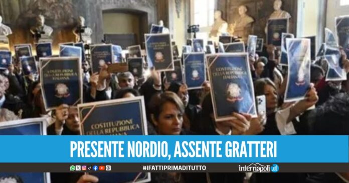 Inizio anno giudiziario, la protesta dei magistrati di Napoli Nella Costituzione c'è la nostra storia