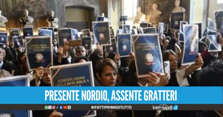 Inizio anno giudiziario, la protesta dei magistrati di Napoli Nella Costituzione c'è la nostra storia