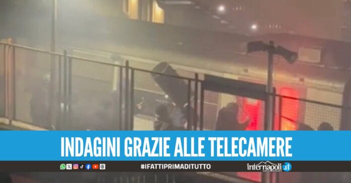 Scontri tra tifosi sulla Circumvesuviana, lancio di sassi e fumogeni
