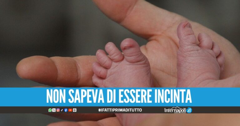 "Mi fa male la pancia", 20enne partorisce all'ospedale di Salerno