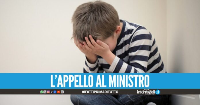 Solo 9 ore di scuola perché mio figlio autistico è iperattivo, la denuncia di una mamma a Marano