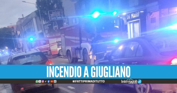 Appartamento in fiamme in Via Aniello Palumbo a Giugliano, pompieri sul posto