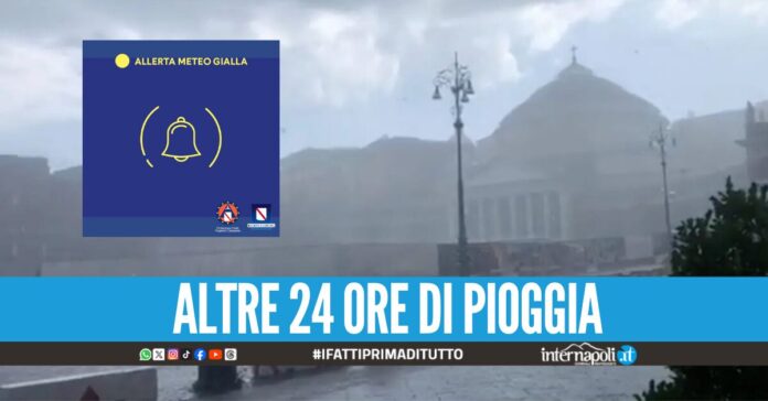Si riaprono gli ombrelli a Napoli e in Campania, emanata una nuova allerta meteo