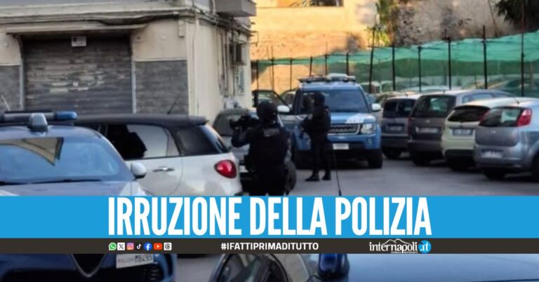 La faccio finita, uomo si barrica in casa a San Giorgio a Cremano minaccia