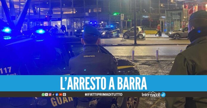 Non si ferma all'Alt, 27enne arrestato dopo il folle inseguimento per le strade di Napoli