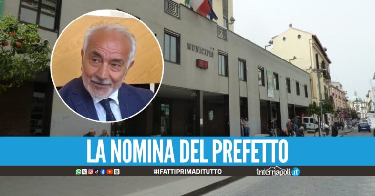 Sospeso il consiglio comunale a Giugliano, nominato il commissario Carmine Valente