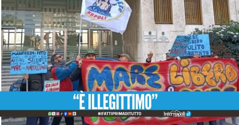 Spiagge libere a Napoli, stop al numero chiuso e all’obbligo di prenotazione