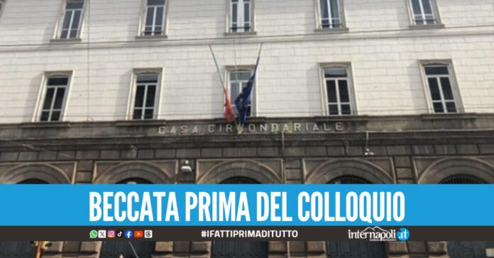 Tenta di entrare nel carcere di Poggioreale con la droga nascosta nelle parti intime, arrestata