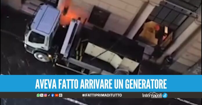 Beccato col contatore manomesso, ma la serata prosegue lo stesso: denunciato titolare del noto locale a Chiaia