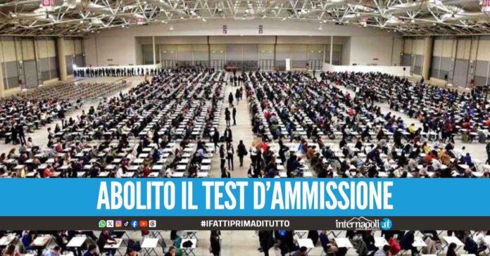 Stop ai quiz per la facoltà di Medicina, approvata la legge alla Camera