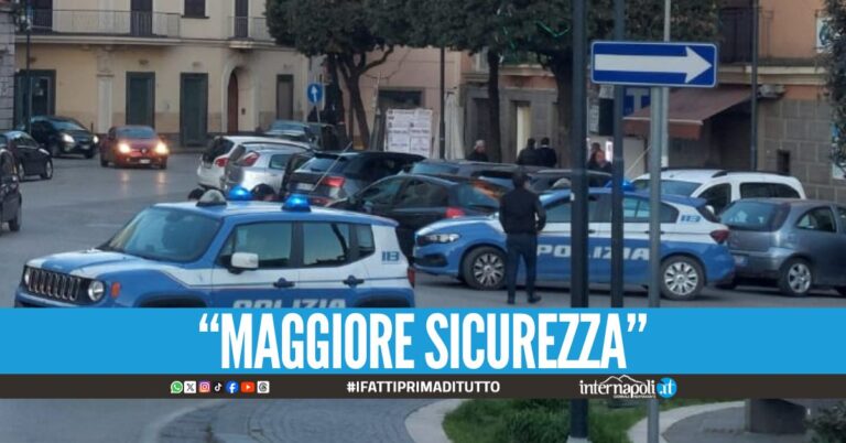 Polizia in piazza a Sant'Antimo, raffica di controlli e di multe