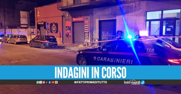 Esplosione nella notte a Torre Annunziata, bomba davanti al centro scommesse