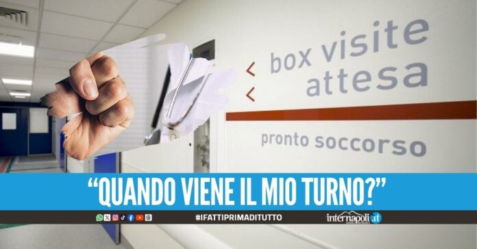 Follia all'Ospedale del Mare, 31enne distrugge il pc e insulta il personale
