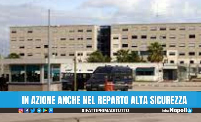 Blitz nel carcere di Secondigliano: trovati 25 telefonini