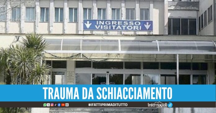 Incidente in fabbrica nel Salernitano operaio rischia di perdere la mano