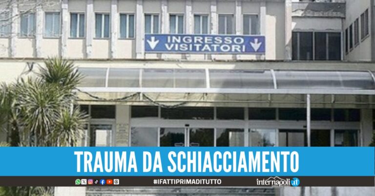 Incidente in fabbrica nel Salernitano operaio rischia di perdere la mano