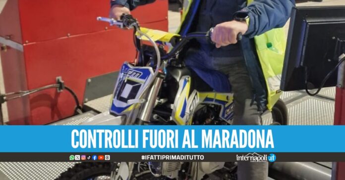 Macchine 50 e minimoto nel mirino dei vigili, patenti ritirate e sequestri a Napoli
