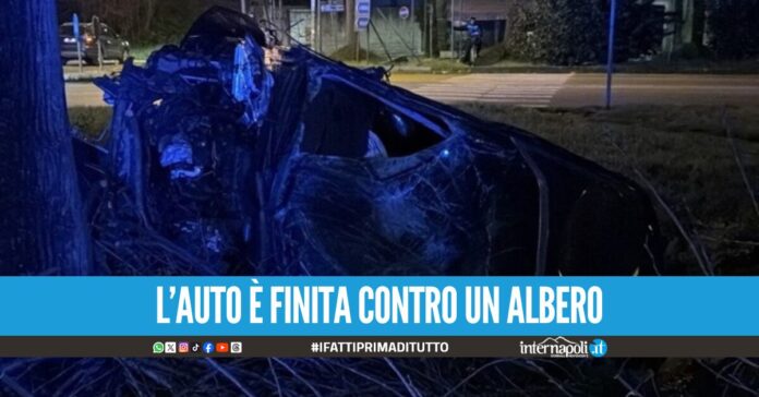 Marcianise, tragico incidente nella notte: gravi due amiche di 21 e 23 anni