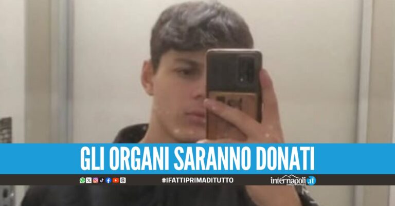 Moto contro bus sulla Amalfitana, Jacopo non ce l'ha fatta: muore a 18 anni