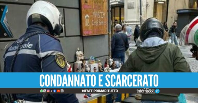 Paura a Napoli, uomo armato aggredisce un'agente in via Toledo