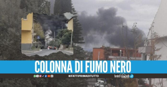 Paura a Varcaturo, bus avvolto dalle fiamme dopo un tremendo boato