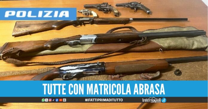 Tre pistole e tre fucili nascosti nel Nolano sequestrati dalla polizia