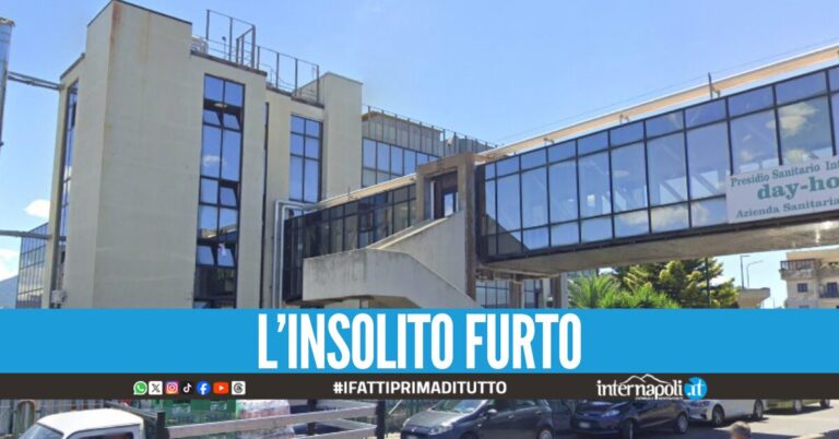 Tenta di portare via pannelli in ferro dall'ASL Napoli Est di Barra, in manette 55enne