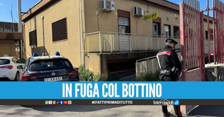 Banda del buco in azione a Napoli, svuotati bancomat e cassaforte all'ufficio postale