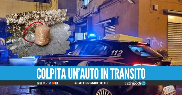 Boato nella notte in provincia di Napoli, esplode bomba all'ingresso di un'agenzia