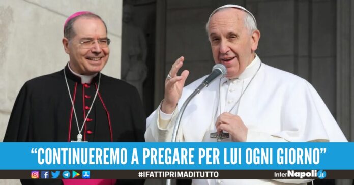 L'arcivescovo di Pompei con Papa Francesco nel 2015