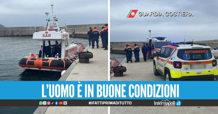 Rischia di annegare in mare, 53enne di Giugliano salvato dalla guardia costiera